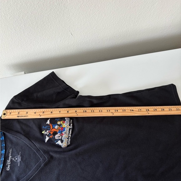 Walt Disney World Top size Medium - Picture 4 of 5